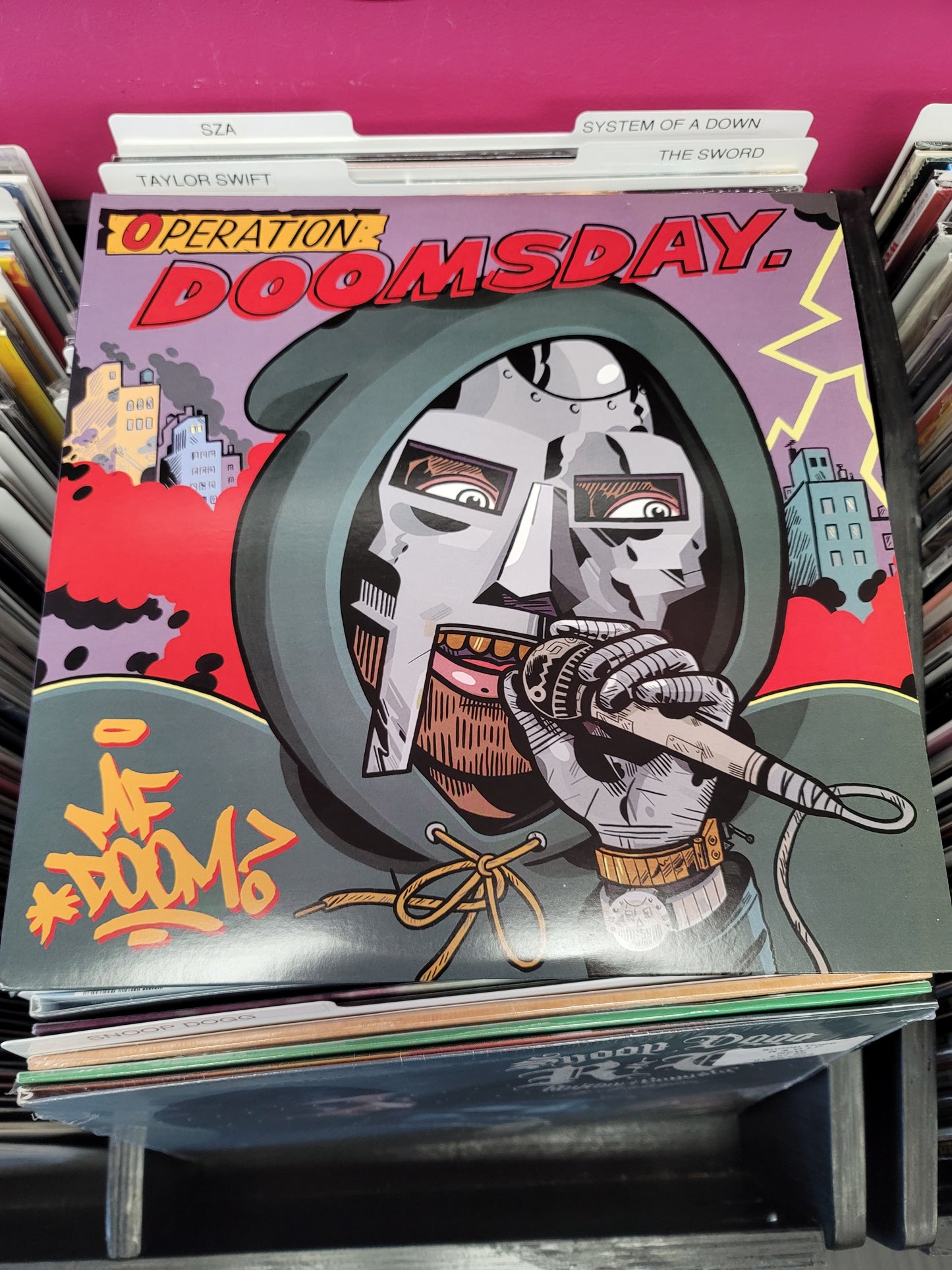 USED: MF DOOM - Operation Doomsday LP record (red/black split vinyl)