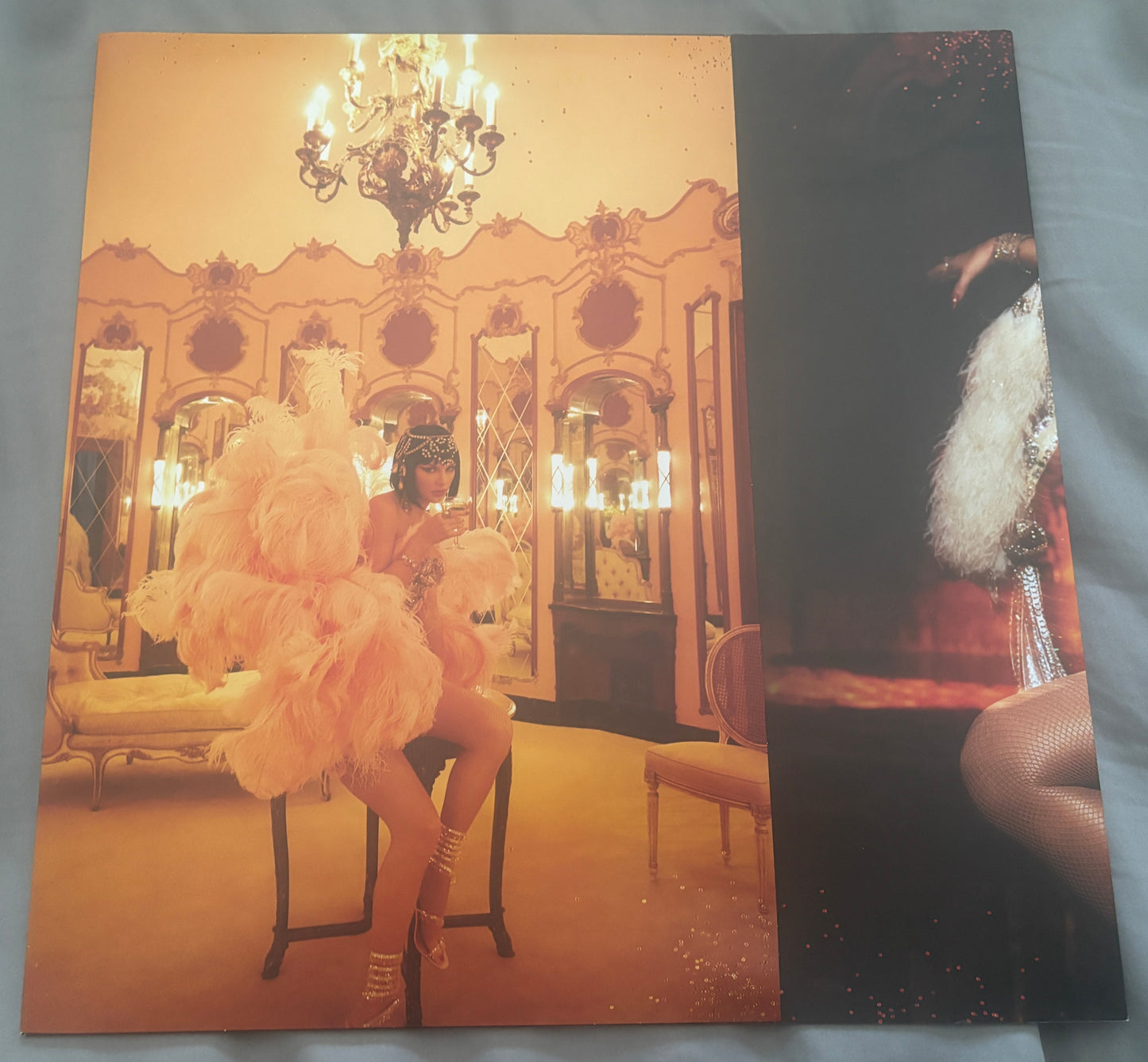 USED: Taylor Swift - The Life of a Showgirl LP orange glitter vinyl record